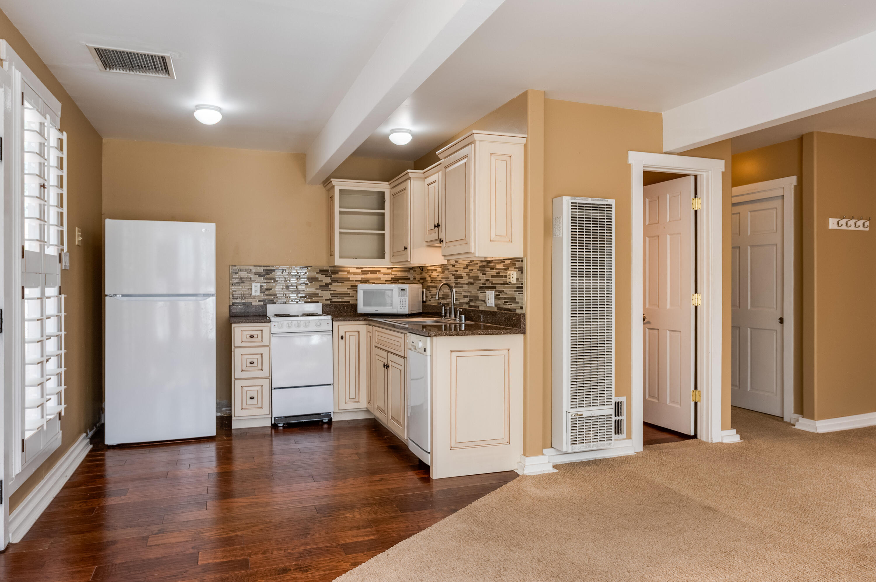 1122 GREEN VALLEY Road NW