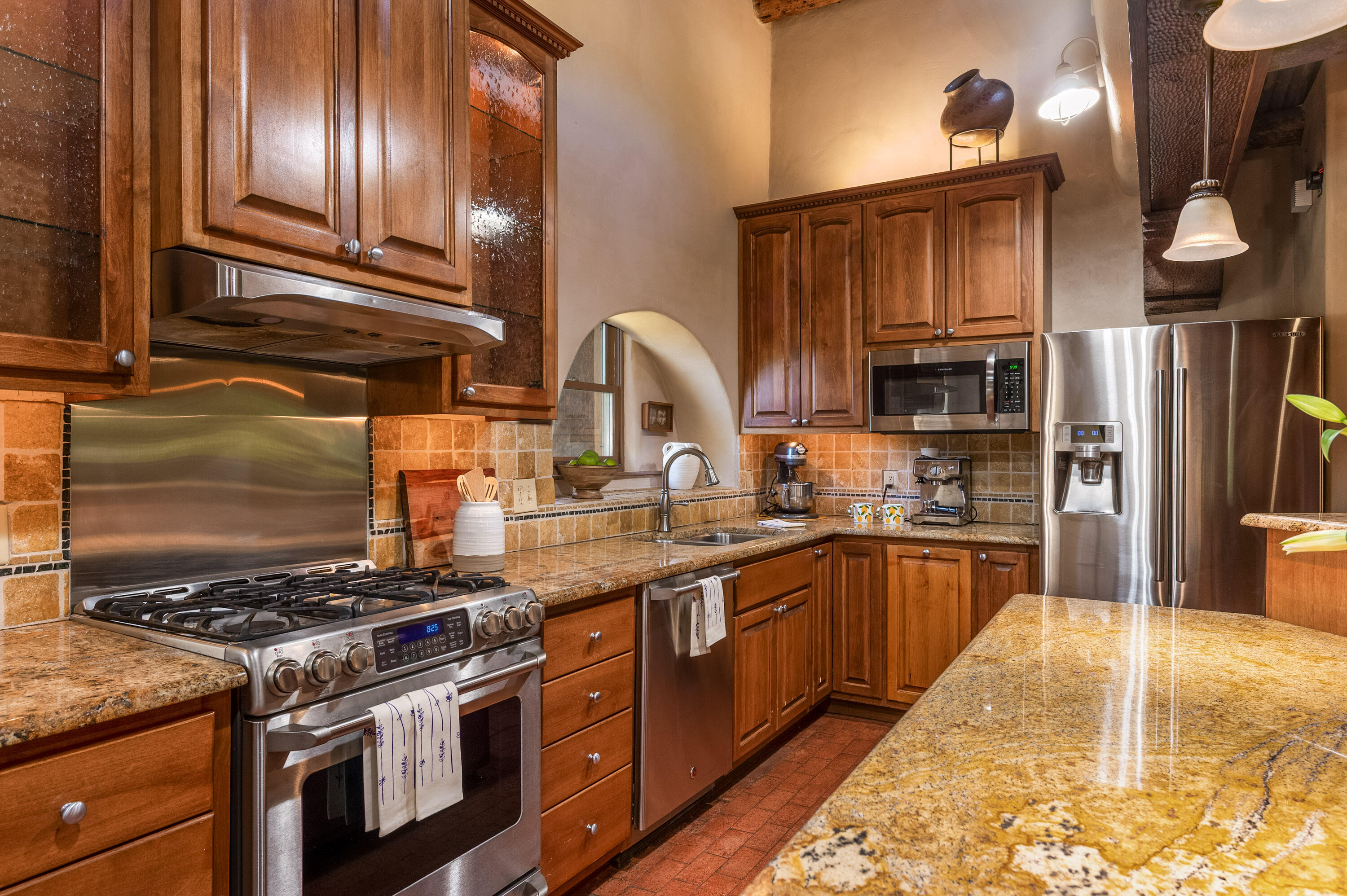 1122 GREEN VALLEY Road NW