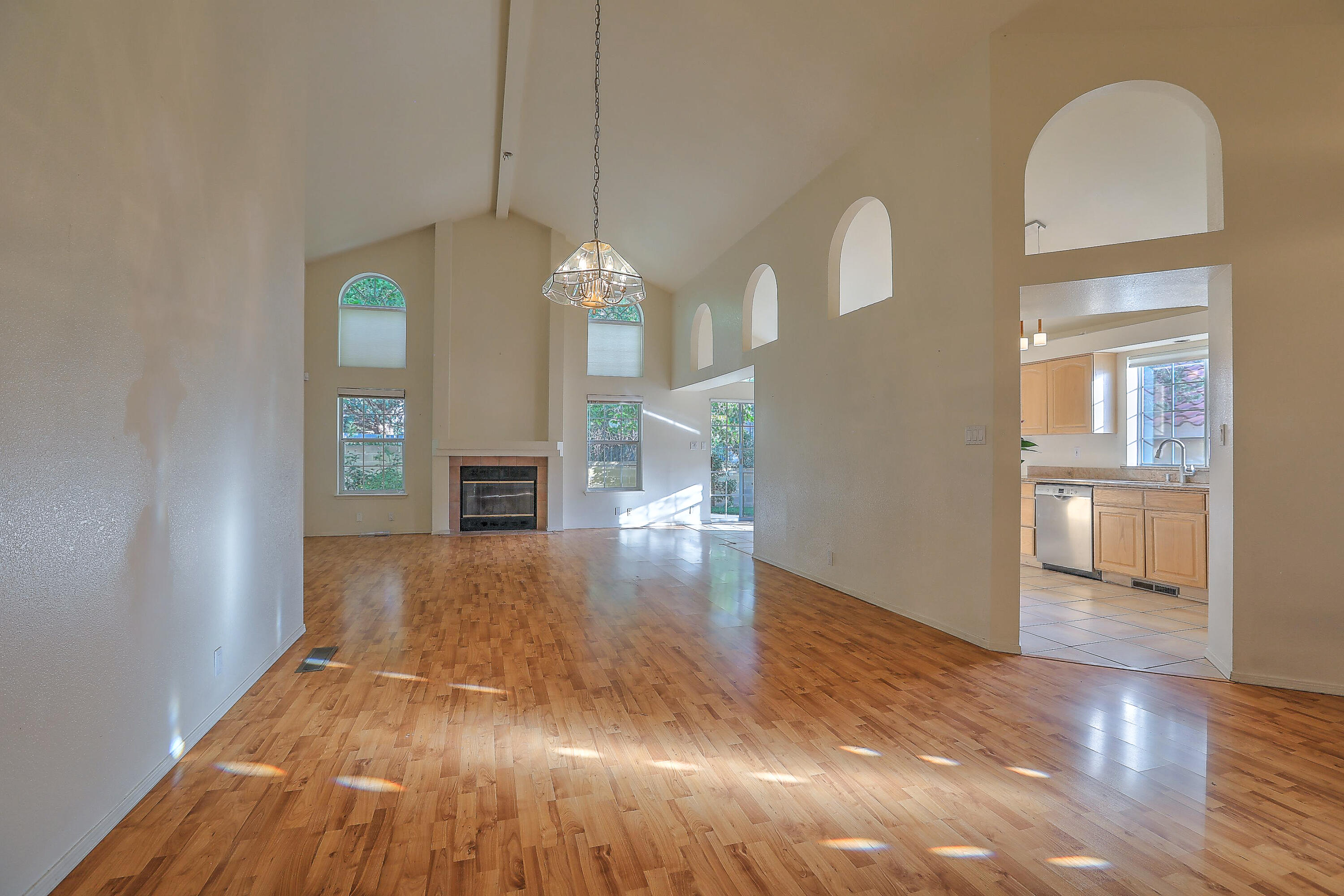 1214 BLUE QUAIL Road NE