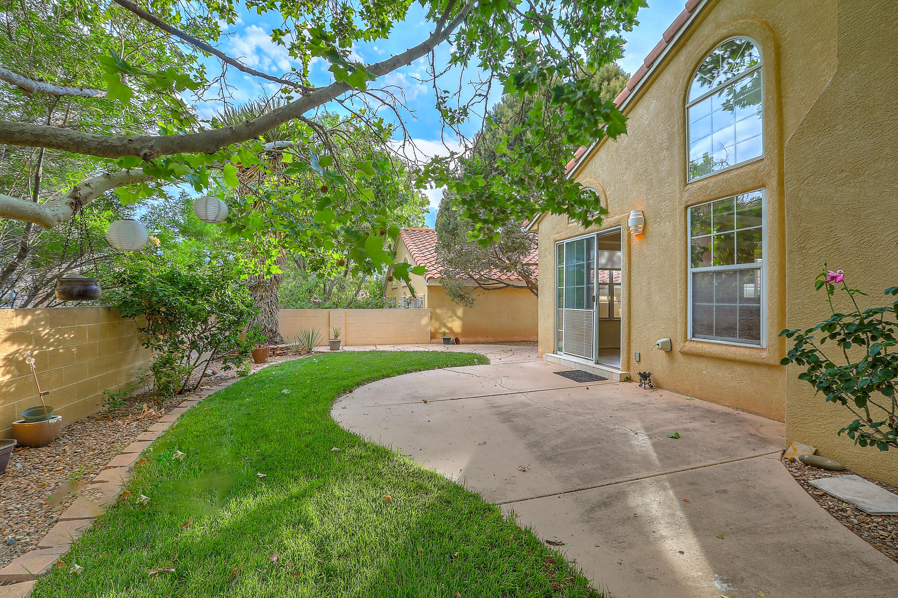 1214 BLUE QUAIL Road NE