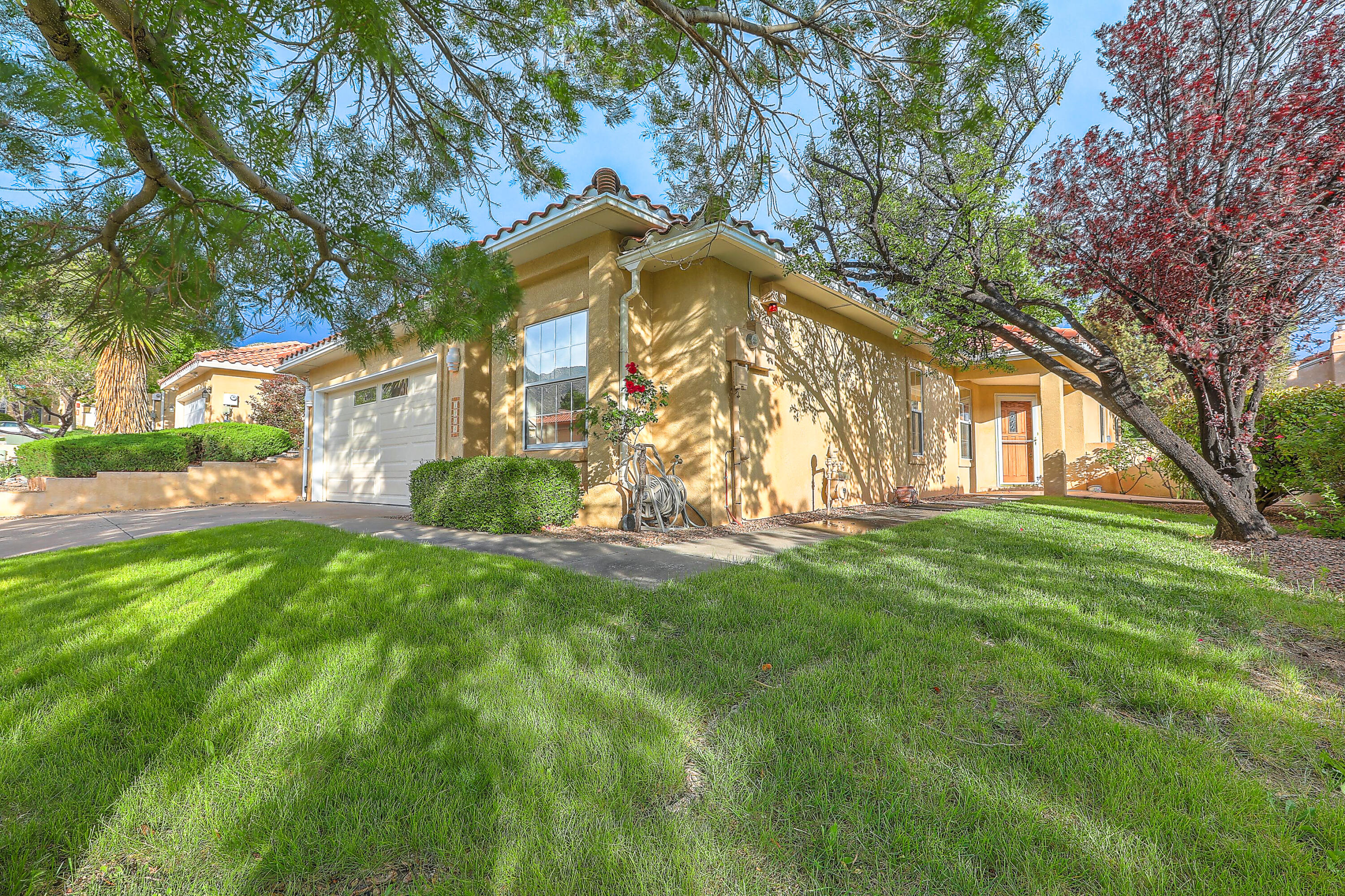 1214 BLUE QUAIL Road NE