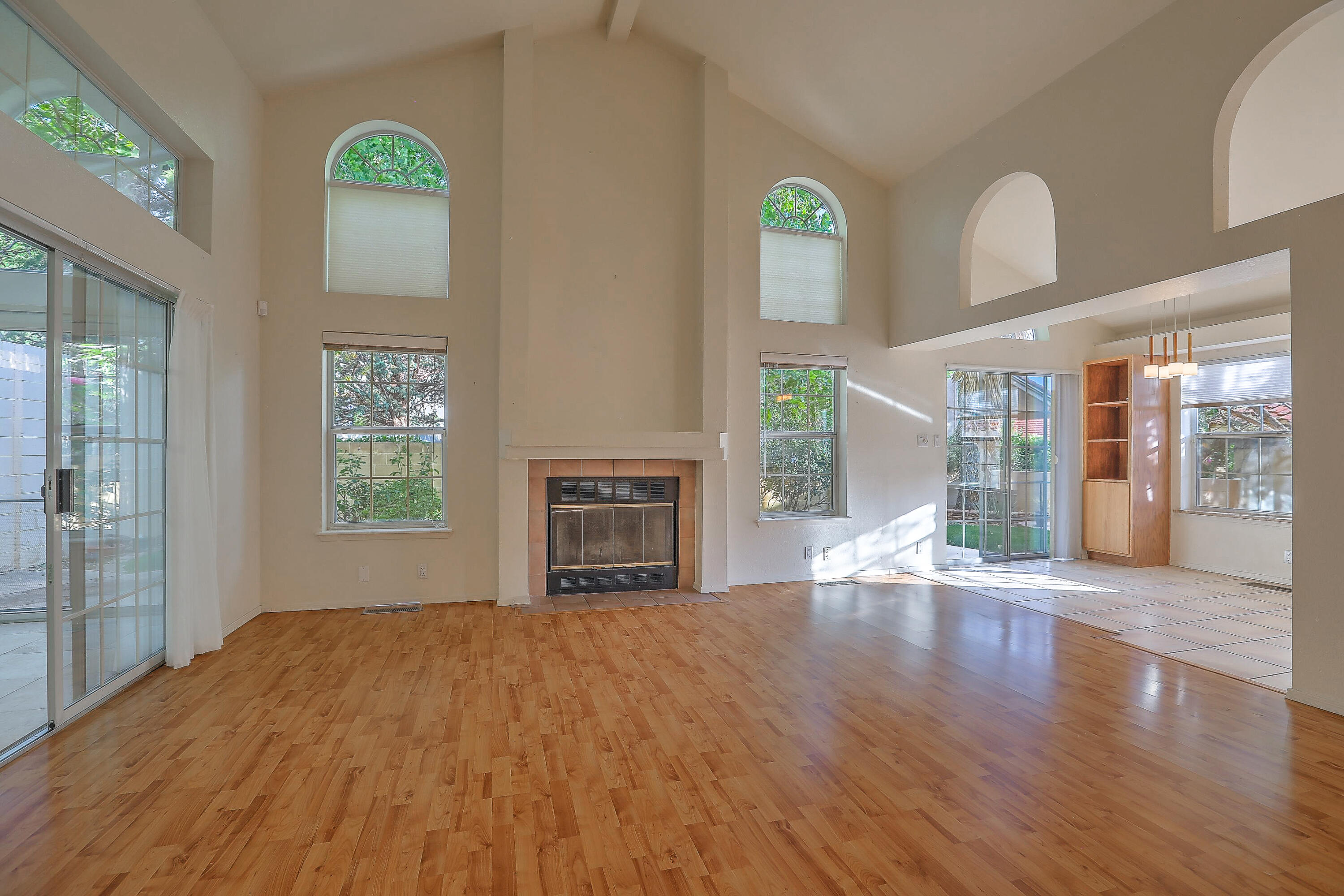 1214 BLUE QUAIL Road NE