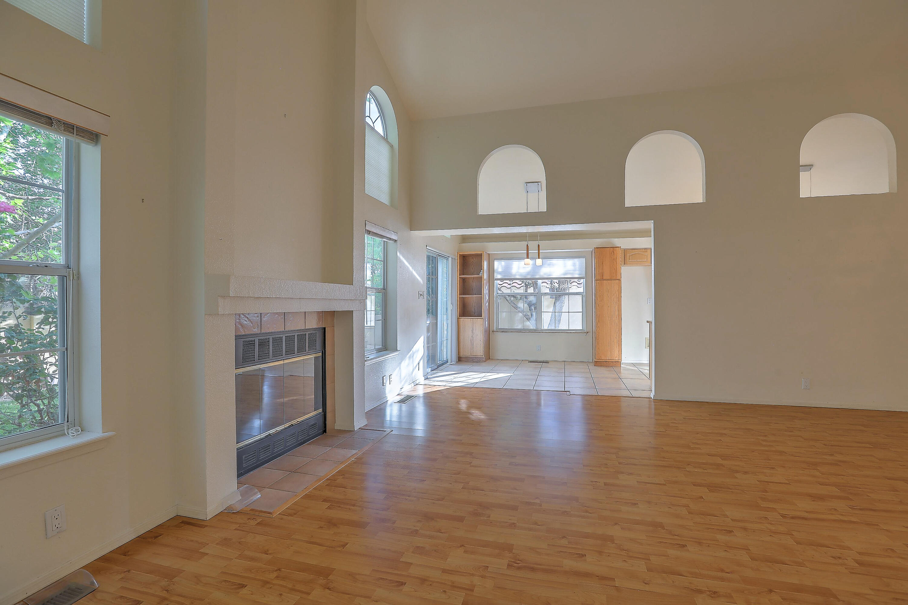 1214 BLUE QUAIL Road NE
