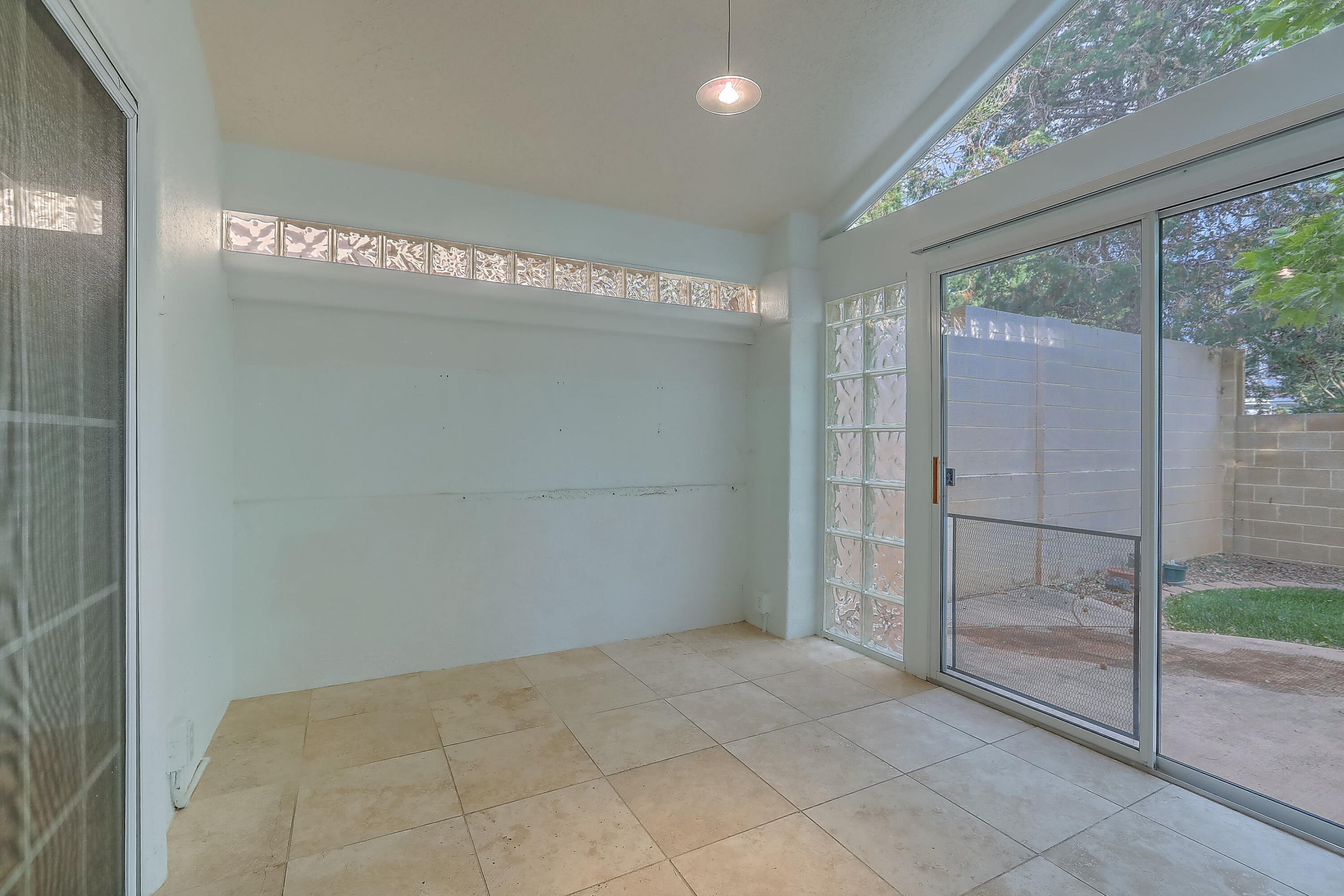 1214 BLUE QUAIL Road NE