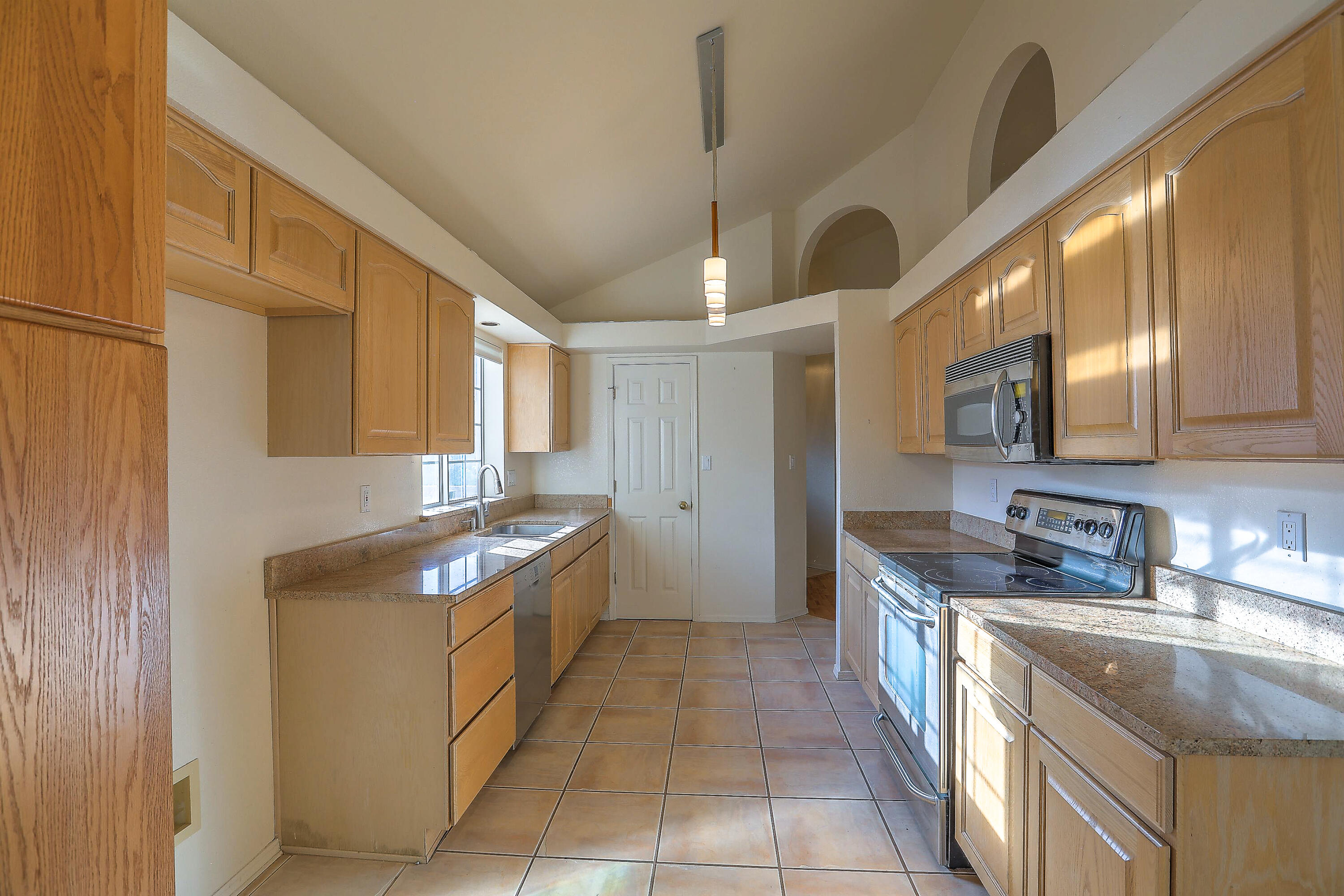 1214 BLUE QUAIL Road NE