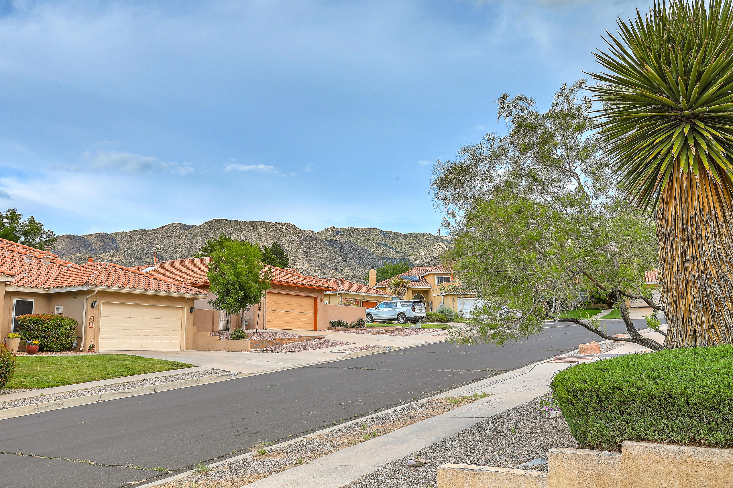 1214 BLUE QUAIL Road NE