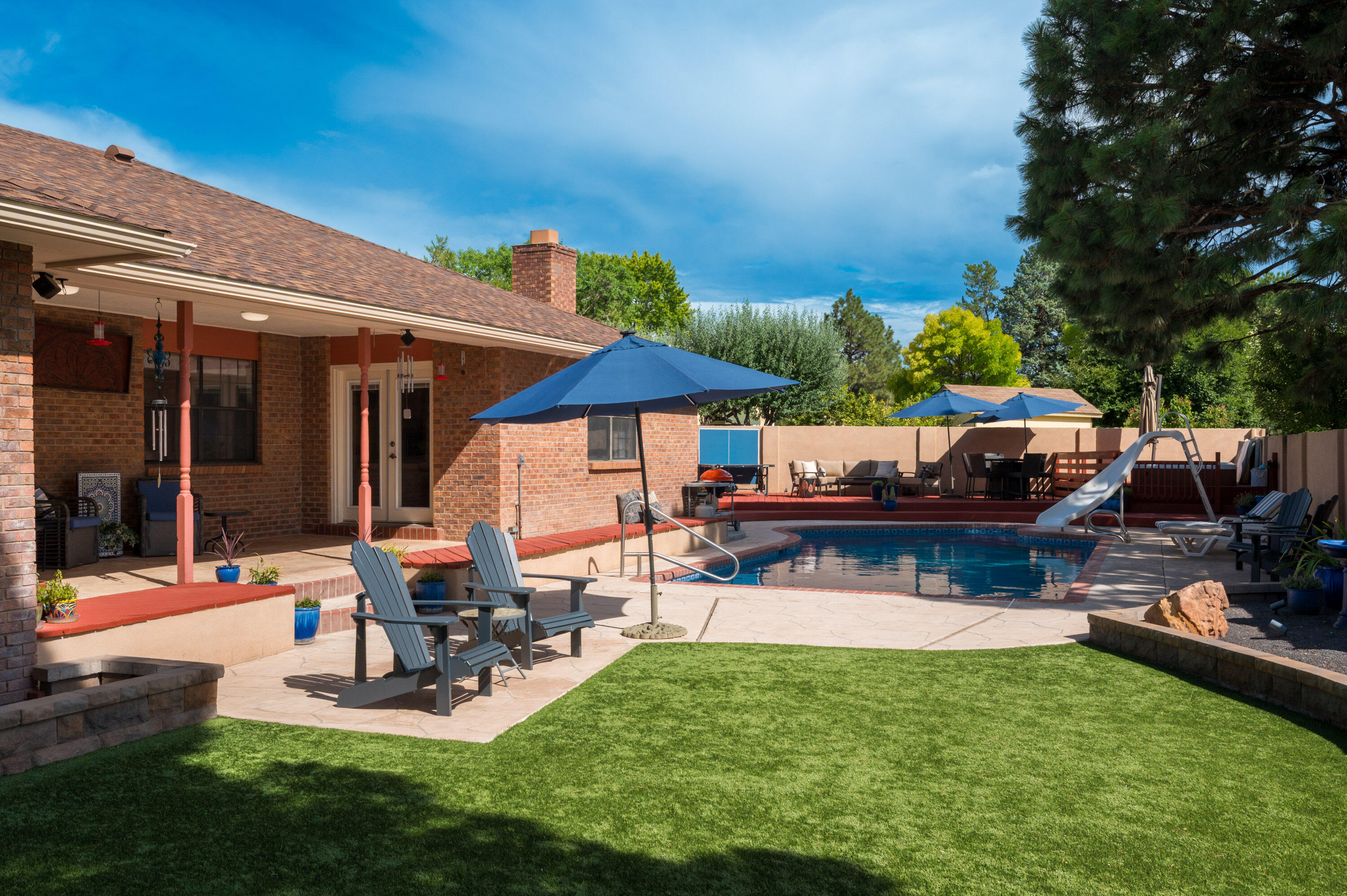 5607 PLANETA Court NE