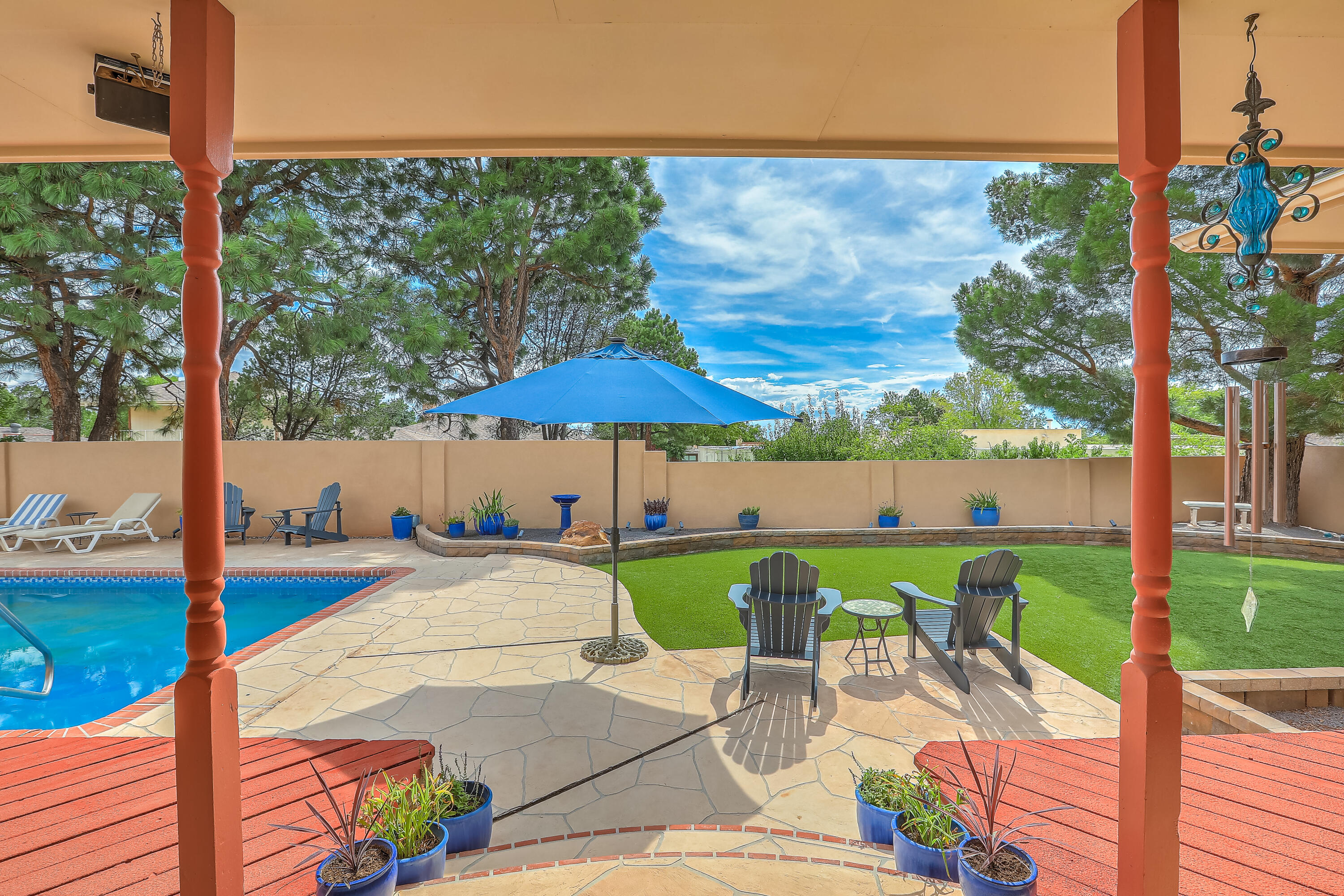 5607 PLANETA Court NE