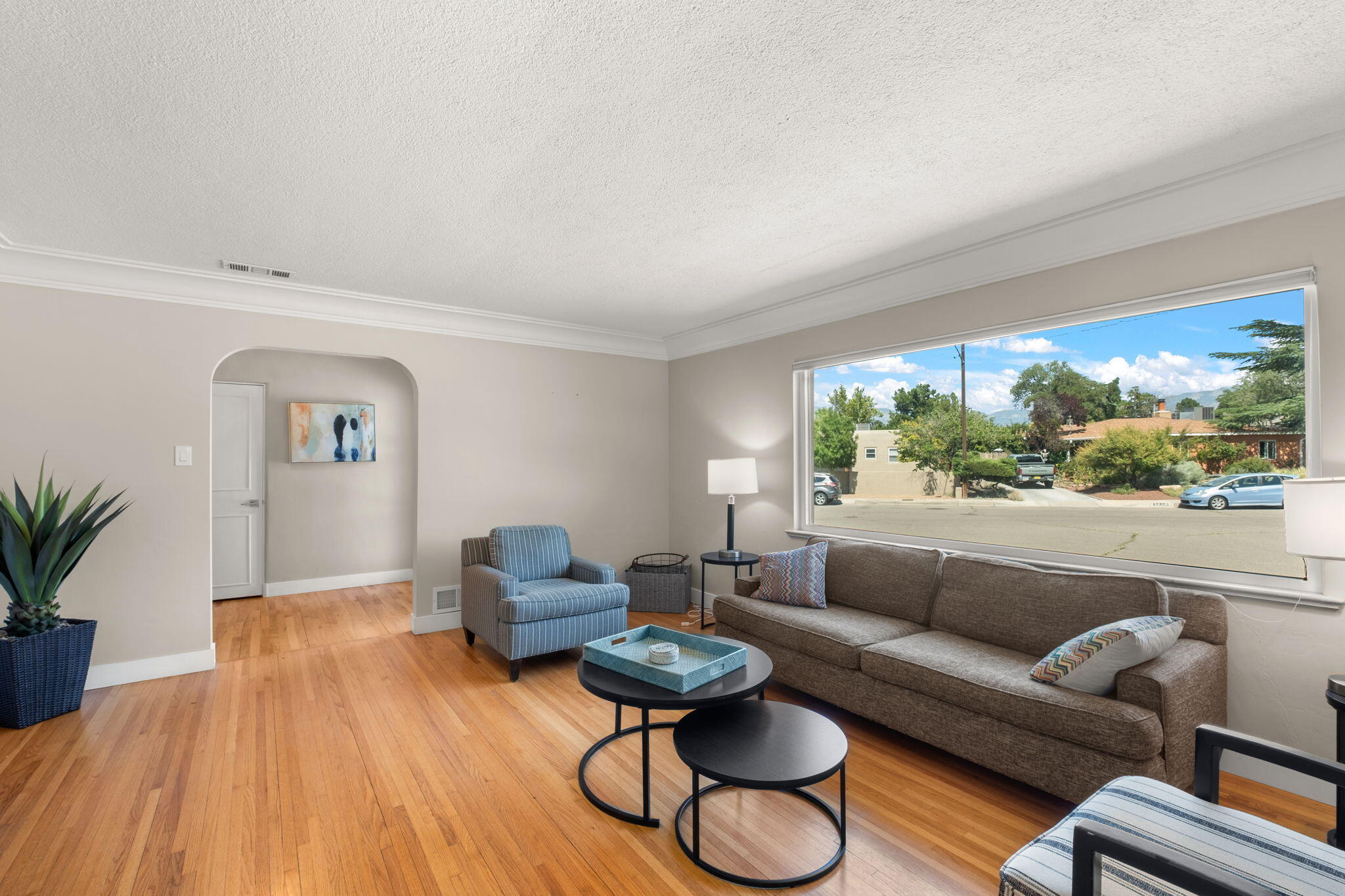 1215 SOLANO Drive NE