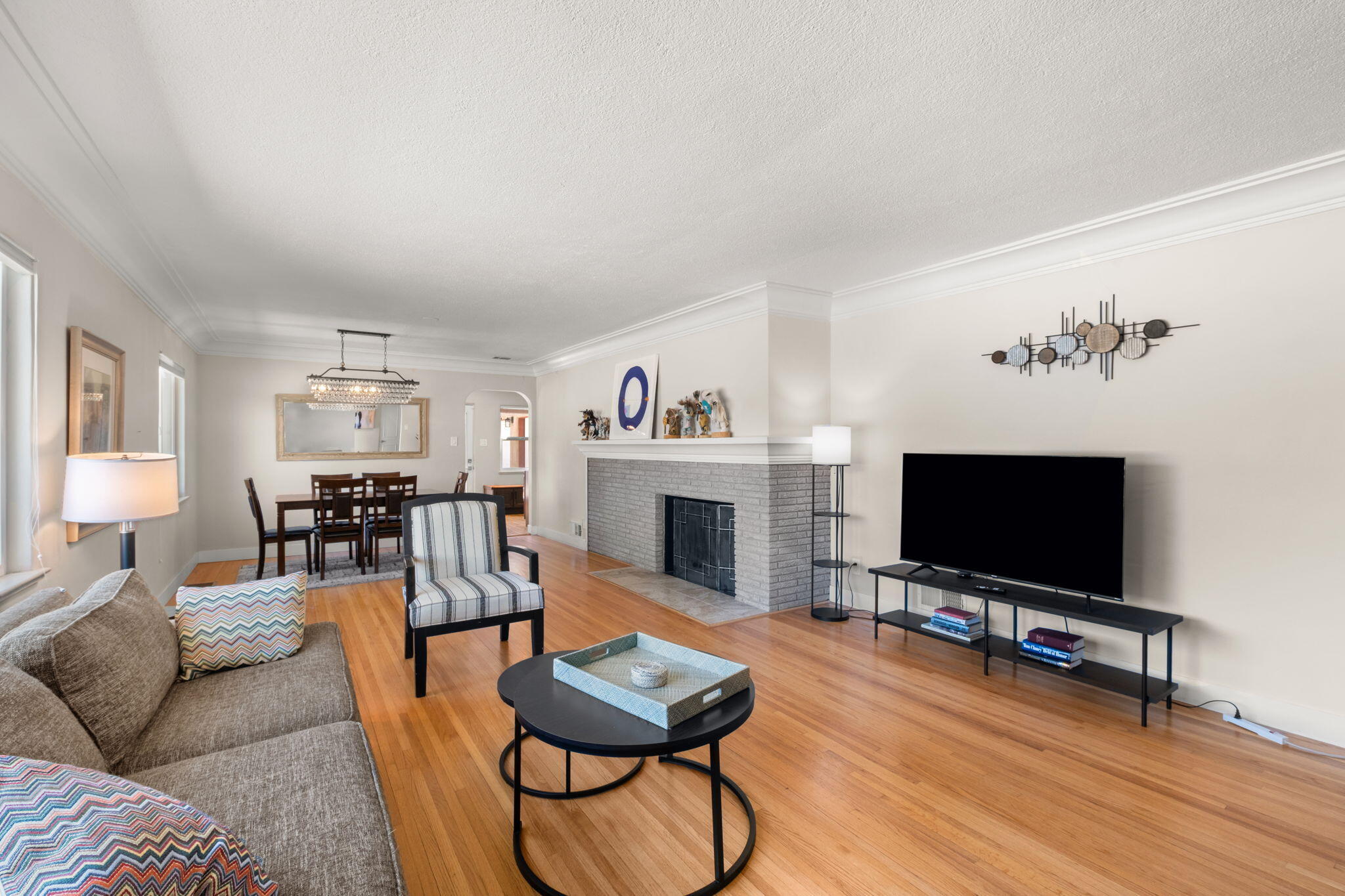 1215 SOLANO Drive NE