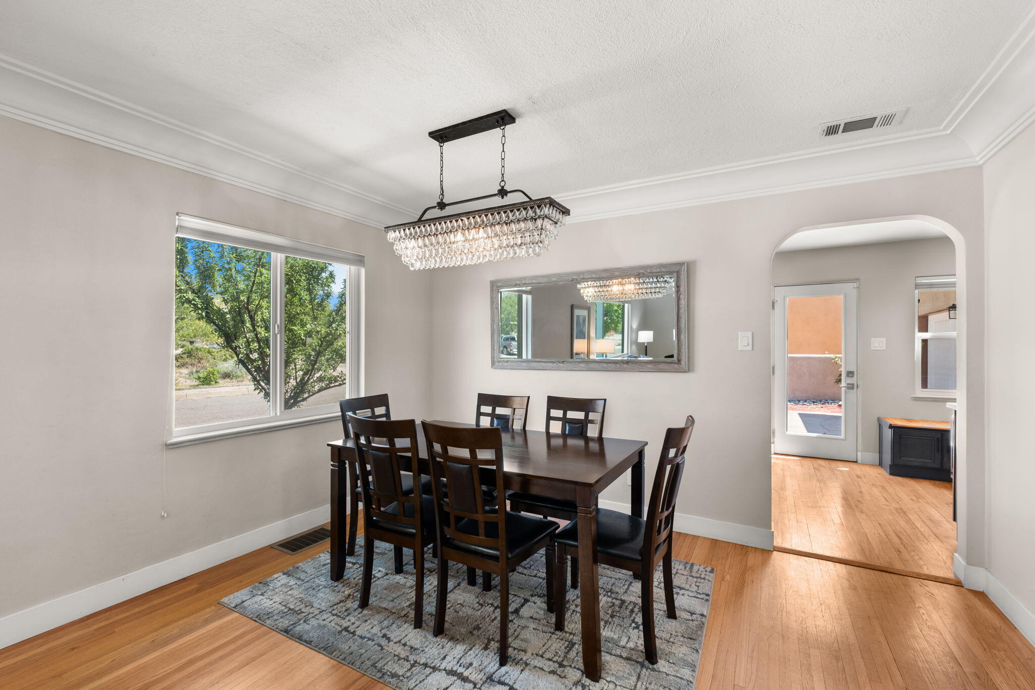1215 SOLANO Drive NE