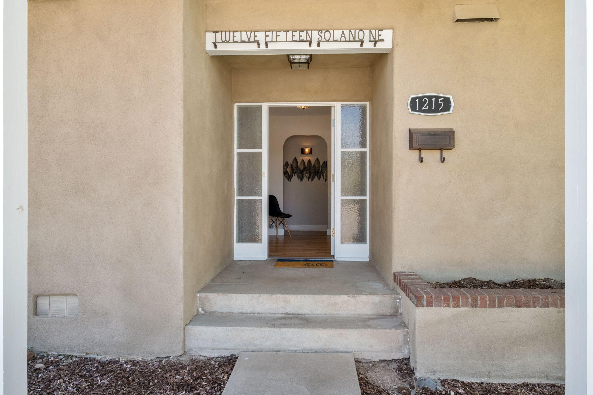 1215 SOLANO Drive NE