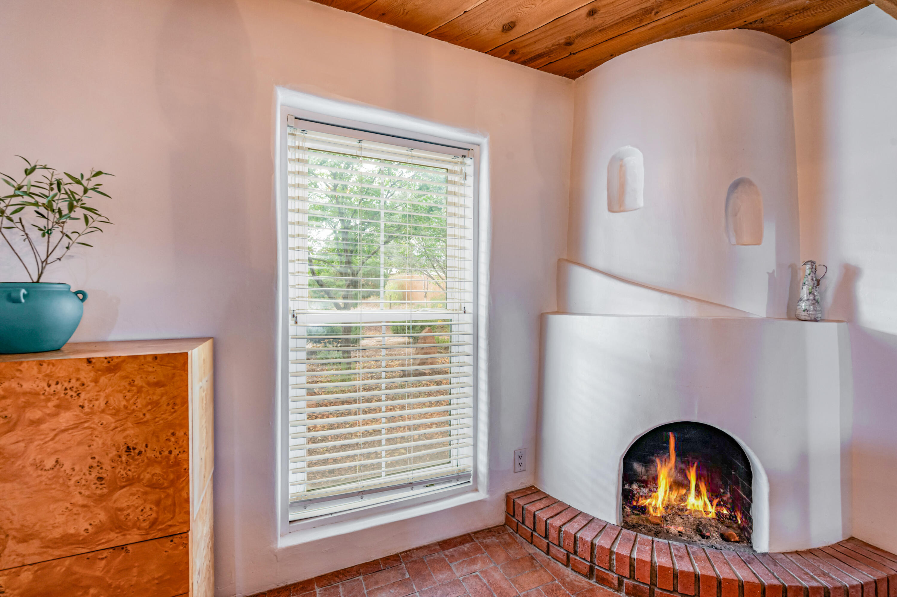123 Ashley Lane NW