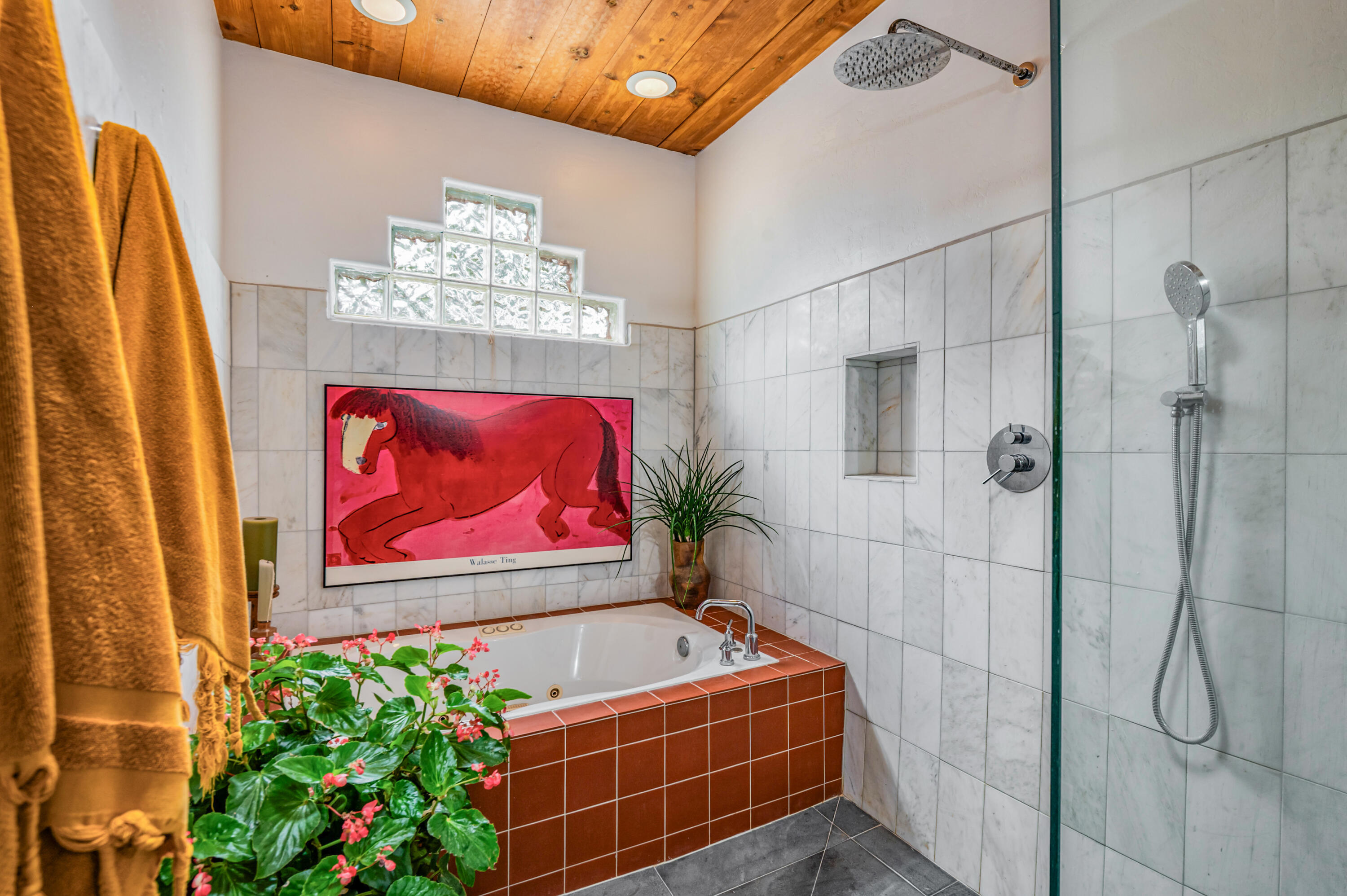 123 Ashley Lane NW