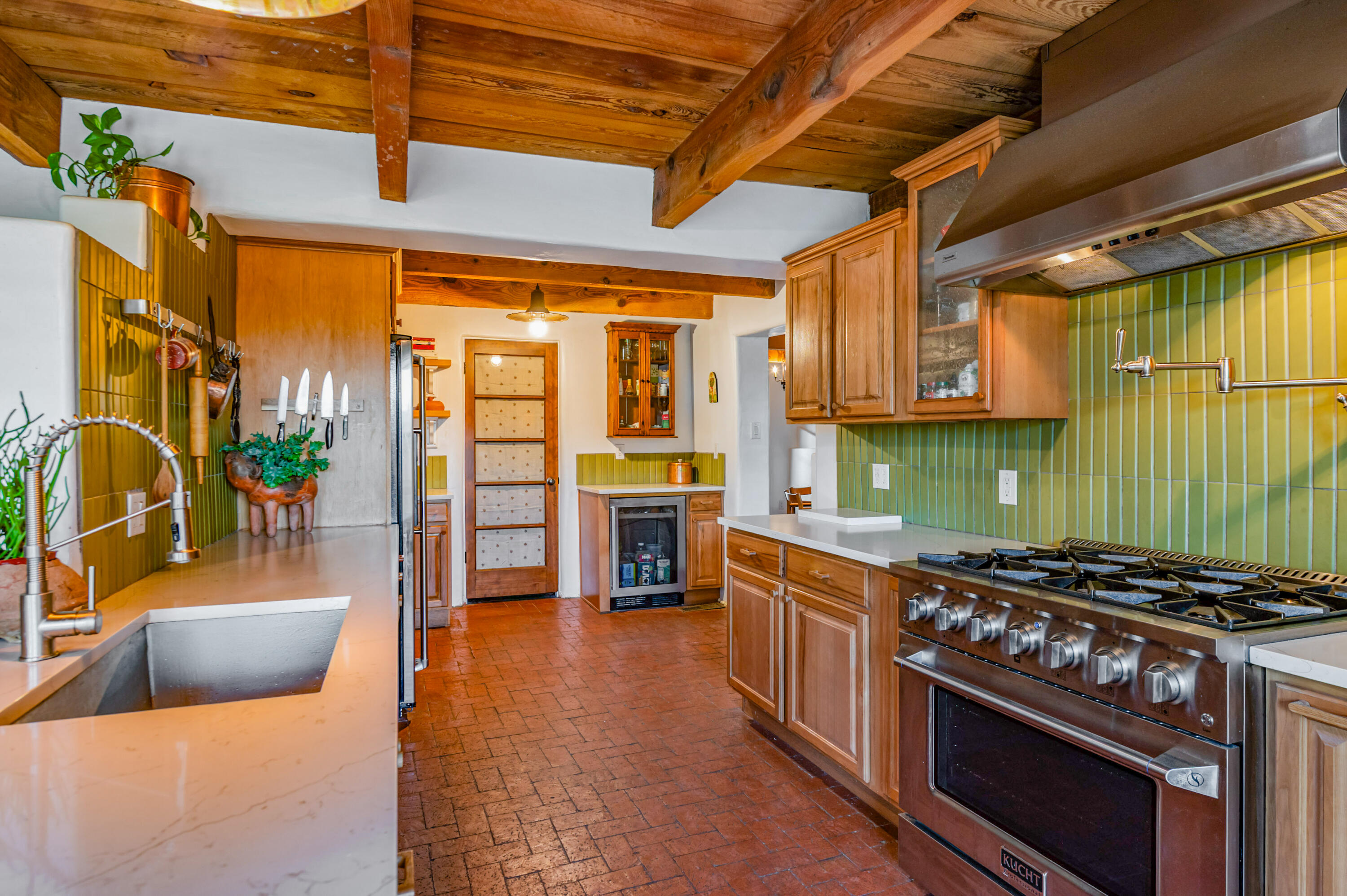 123 Ashley Lane NW