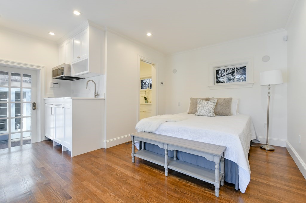 20 Chestnut St. Unit: 1