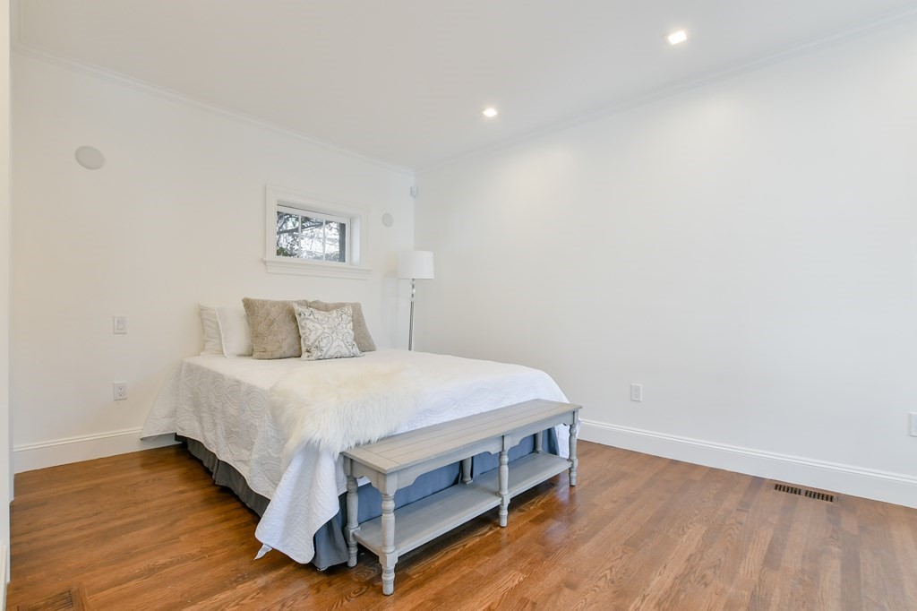 20 Chestnut St. Unit: 1