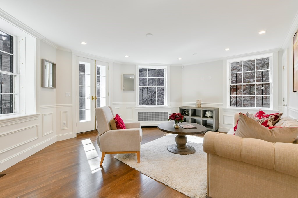 20 Chestnut St. Unit: 1