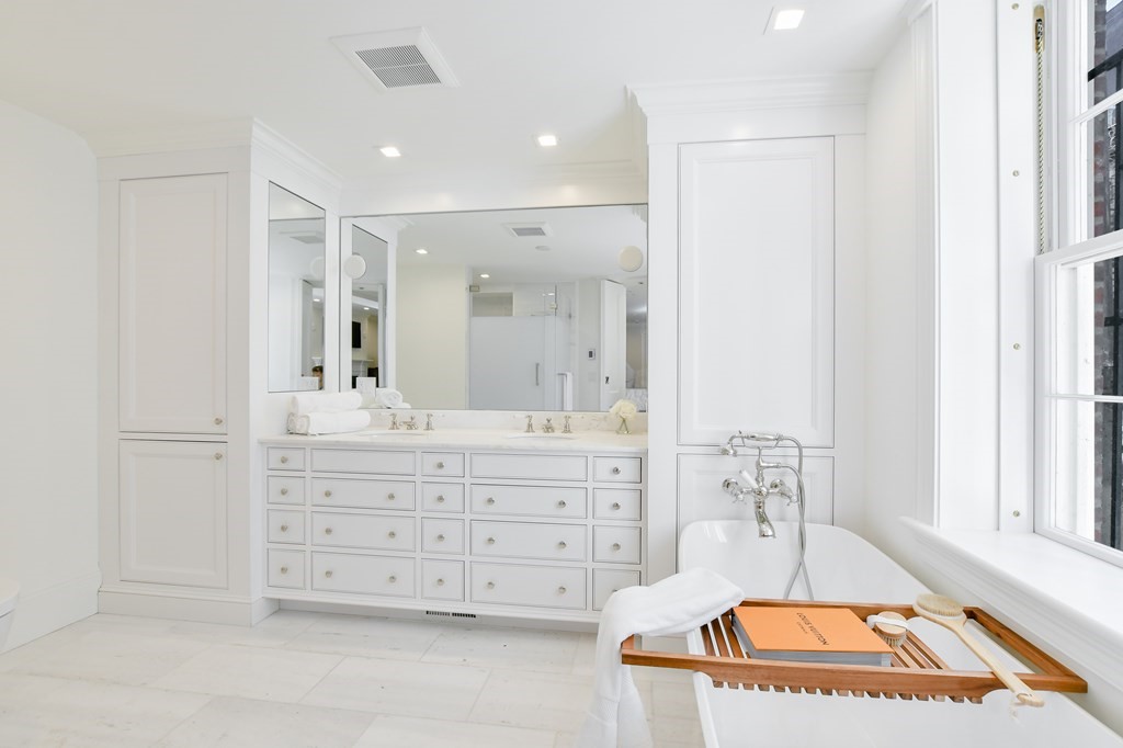 20 Chestnut St. Unit: 1