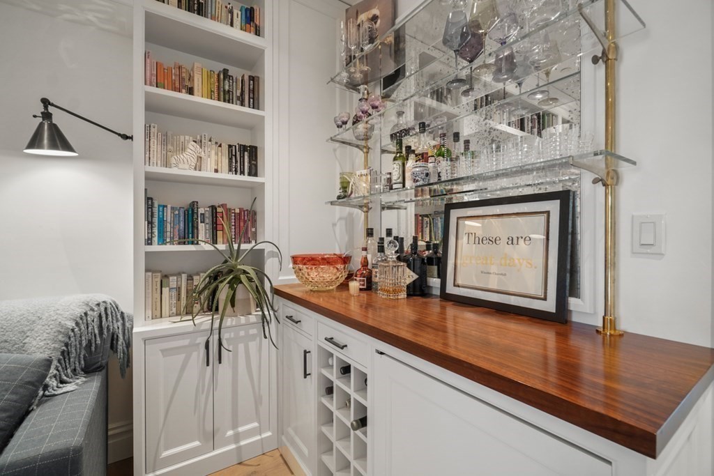 32 Derne Street Unit: 6B