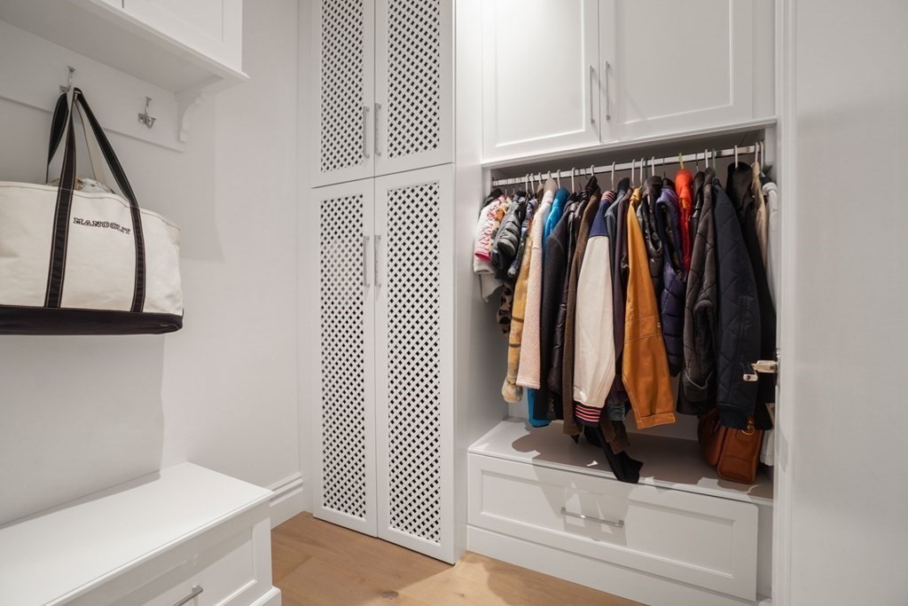 32 Derne Street Unit: 6B