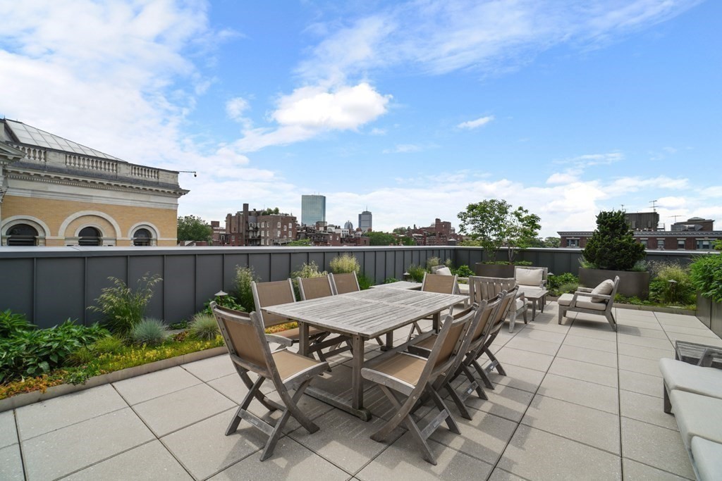 32 Derne Street Unit: 6B