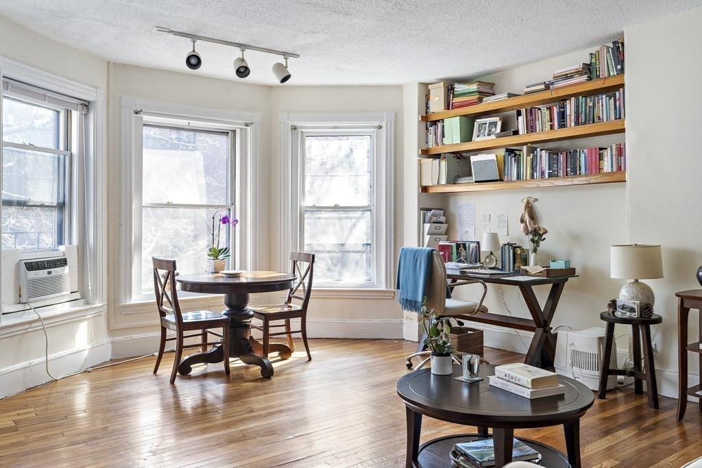 473 Beacon Street Unit: 9