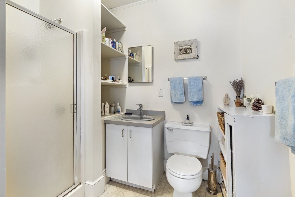 473 Beacon Street Unit: 9