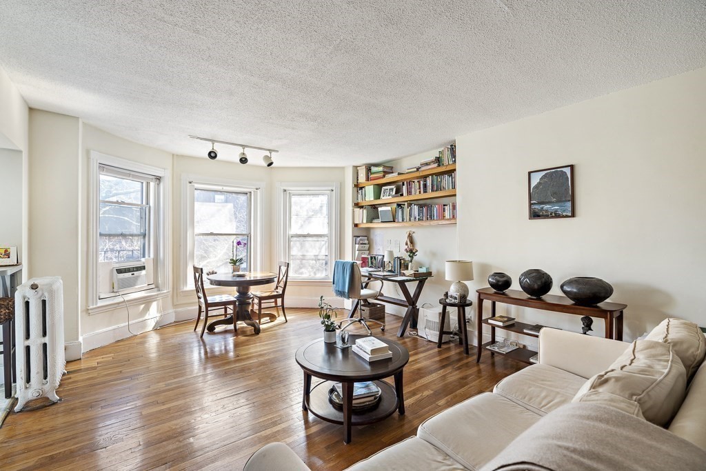 473 Beacon Street Unit: 9
