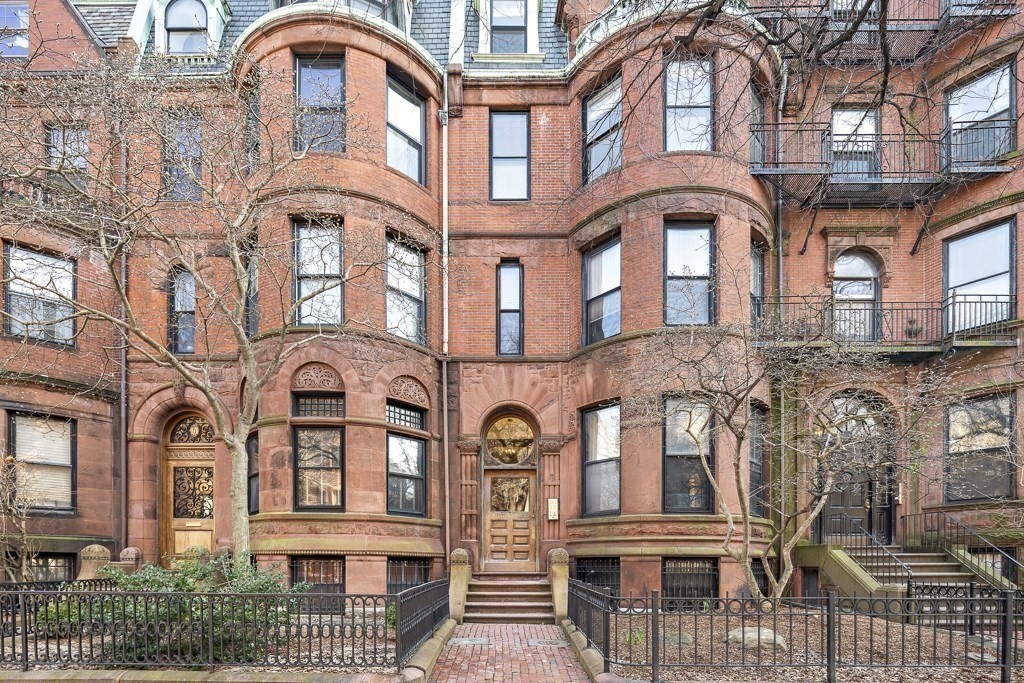 473 Beacon Street Unit: 9