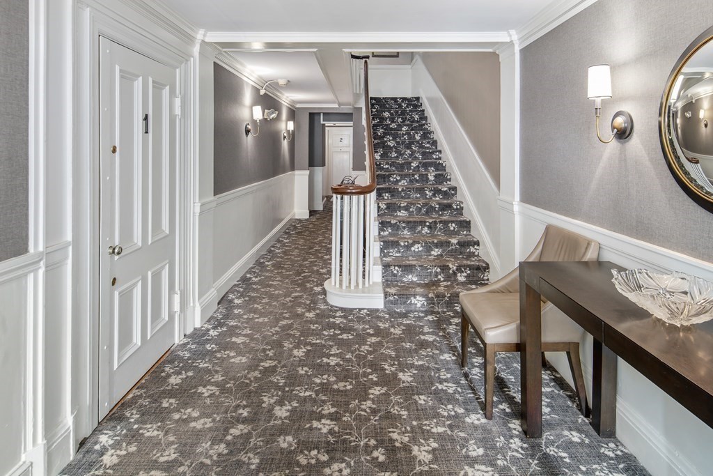 49 Beacon Street Unit: 1