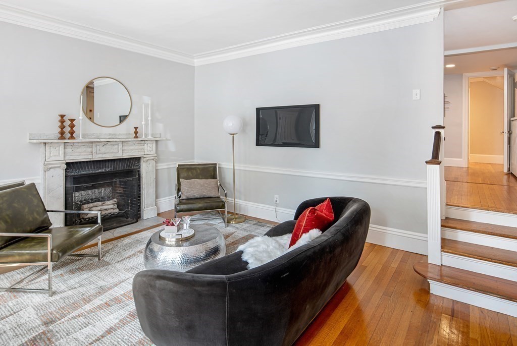 49 Beacon Street Unit: 1