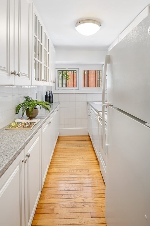 49 Beacon Street Unit: 1
