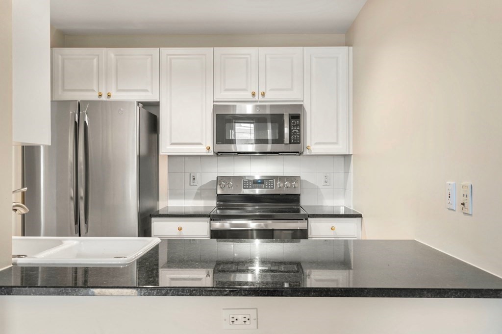 73 Chelsea St Unit: 104