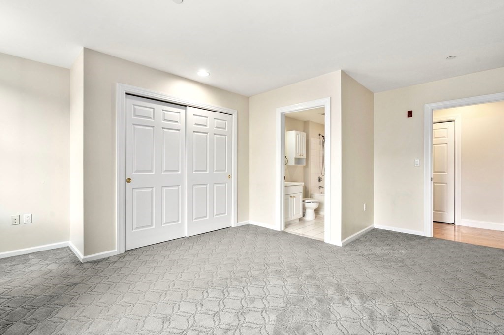 73 Chelsea St Unit: 104