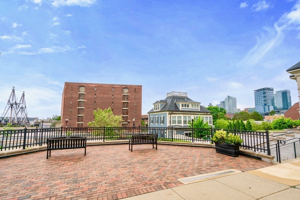 73 Chelsea St Unit: 104