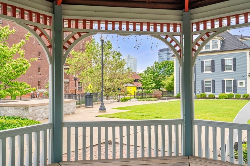 73 Chelsea St Unit: 104