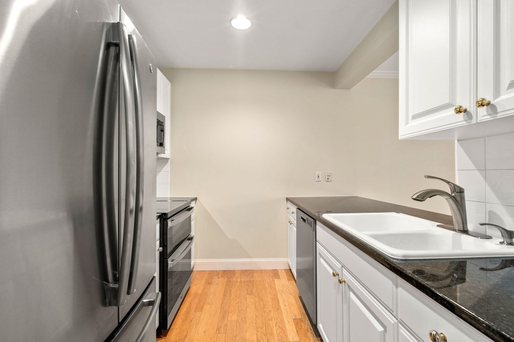 73 Chelsea St Unit: 104