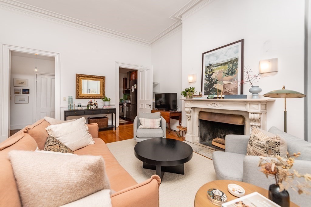 46 Commonwealth Ave. Unit: 5