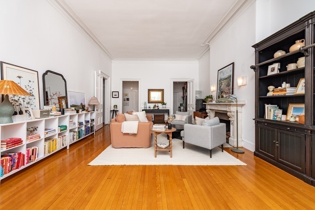 46 Commonwealth Ave. Unit: 5