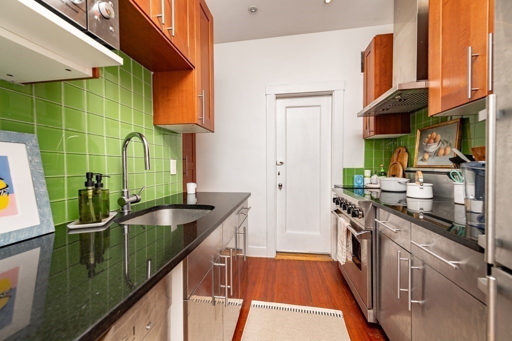 46 Commonwealth Ave. Unit: 5