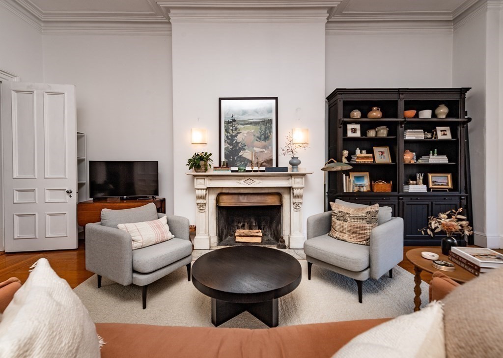 46 Commonwealth Ave. Unit: 5