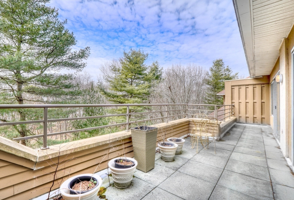 206 Allandale Rd # 3B
