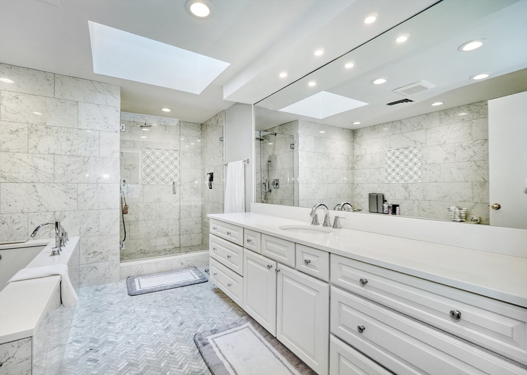 206 Allandale Rd # 3B