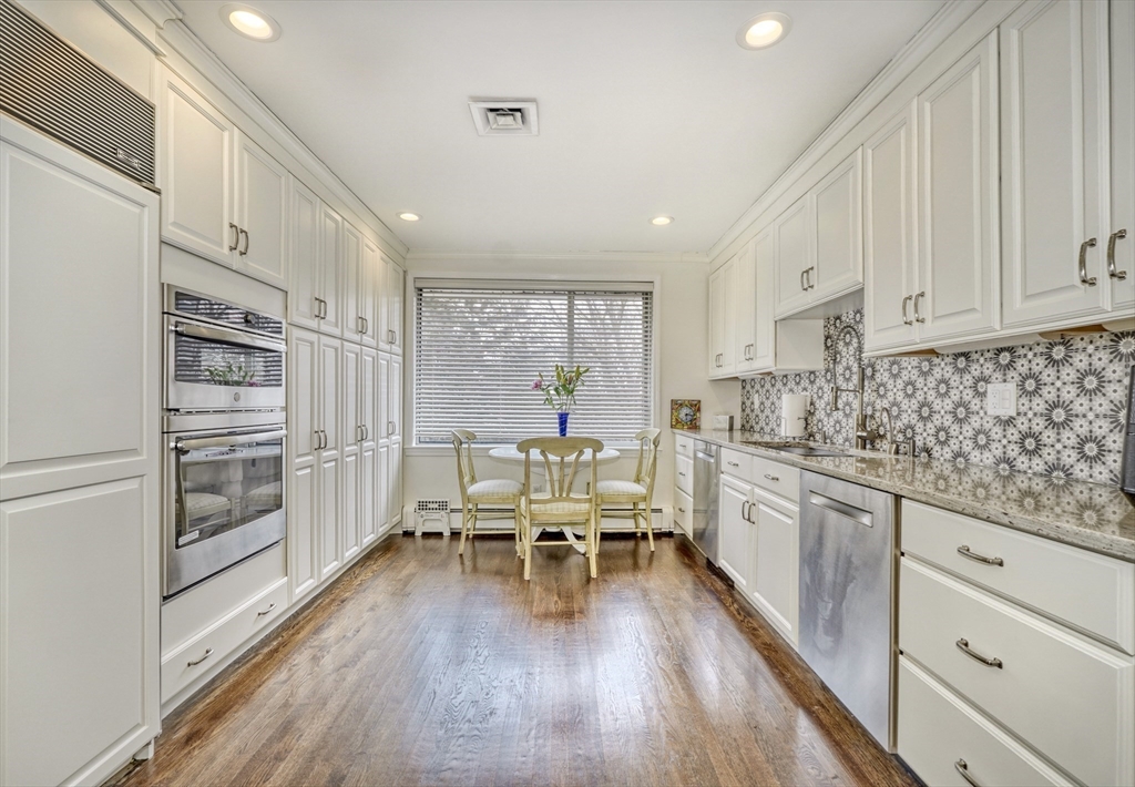 206 Allandale Rd # 3B