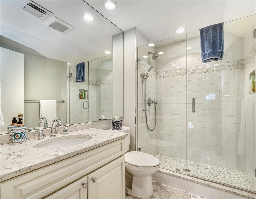 206 Allandale Rd # 3B