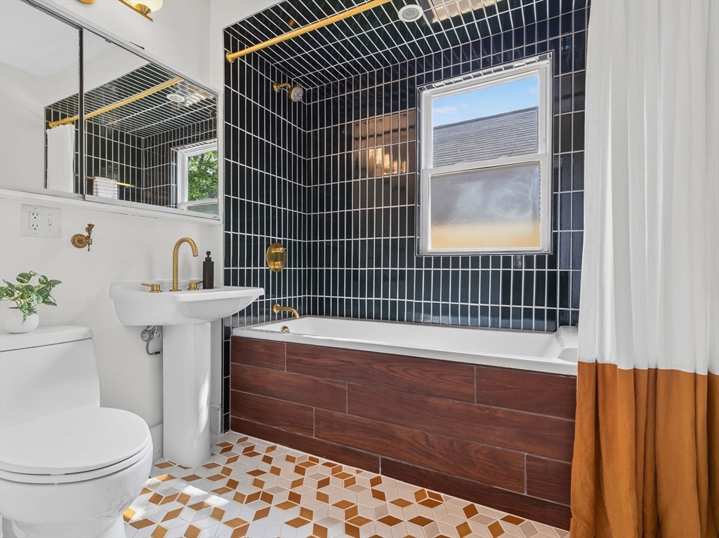 17 Linden Avenue # 2