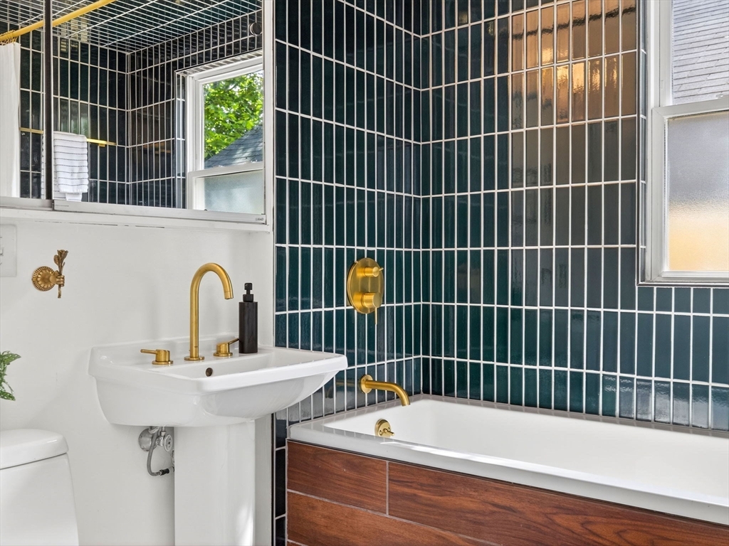 17 Linden Avenue # 2
