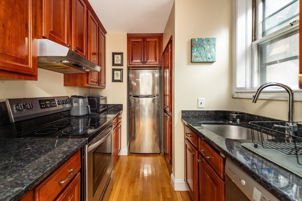 25 Revere Street # 2