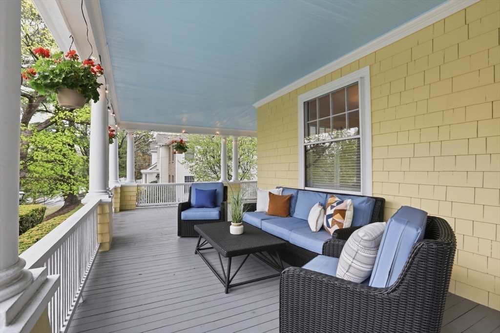 216 Highland Avenue